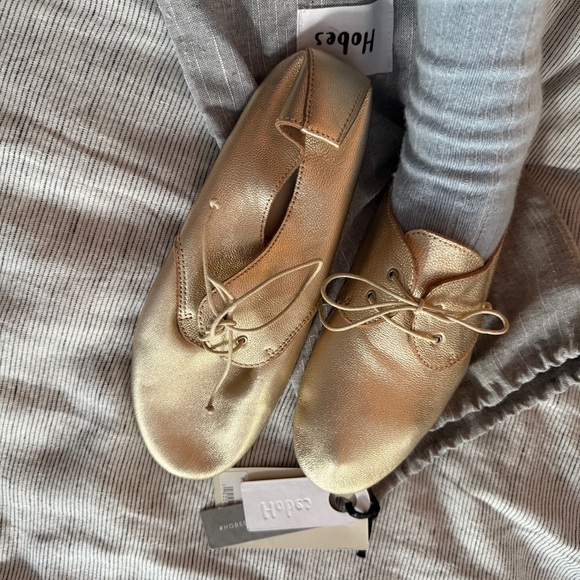 Hobes Women's Gold Leather Laceup Shoes - Picture 4 of 5